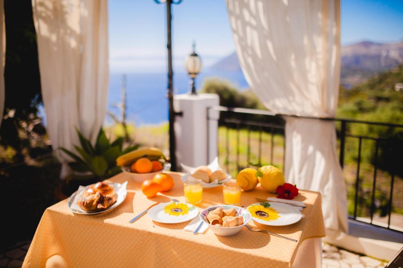 B&B Villa Maristella Lipari  Exteriör bild